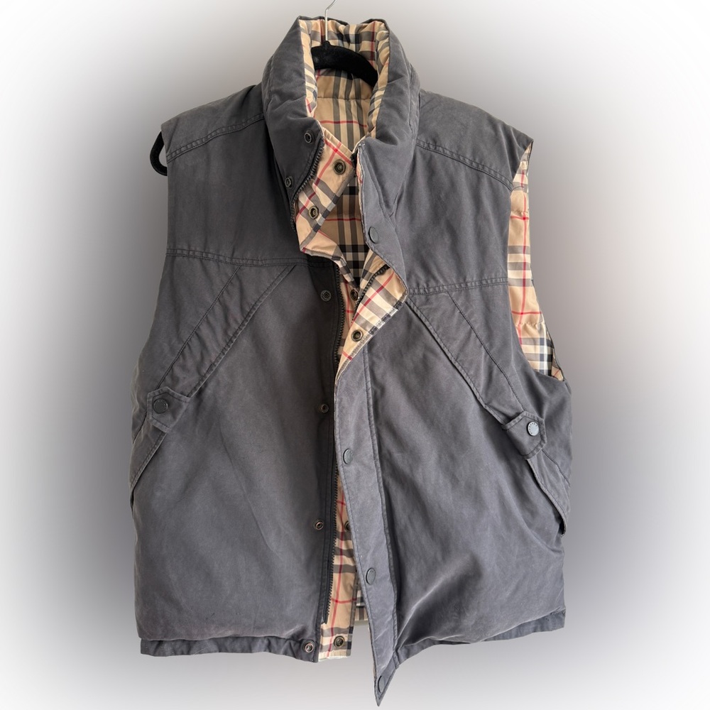Men’s Burberry reversible Puffer Vest with Plaid Interior and hood